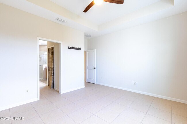 Building Photo - 261 Island Breeze Ave