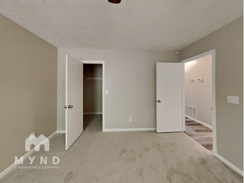 Building Photo - 264 Fennel Wy SW