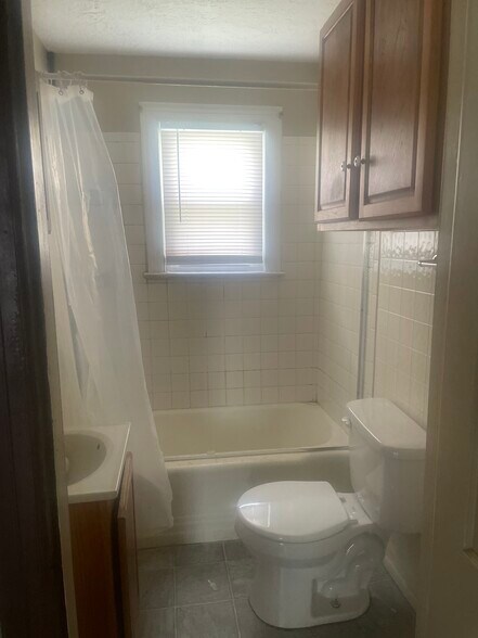 bathroom - 2938 S 6th St
