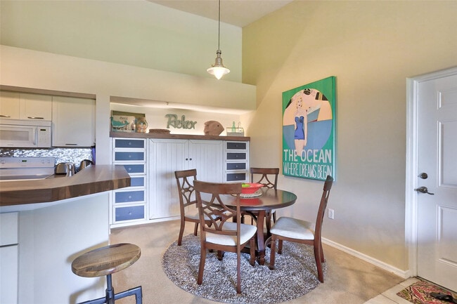 Building Photo - 321 Villa Cir