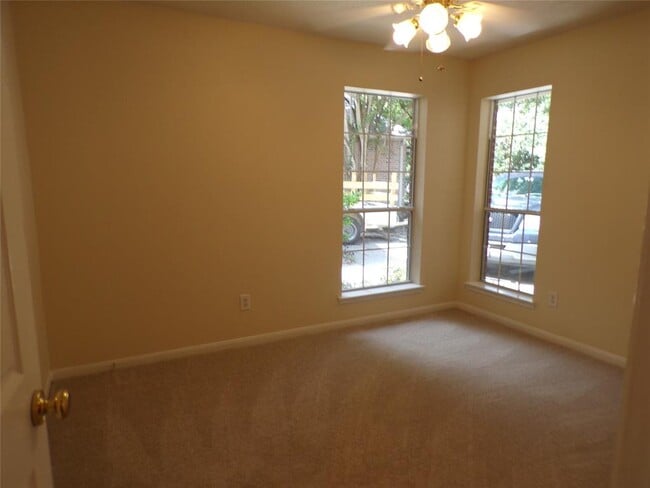Building Photo - 22 Quince Tree Pl