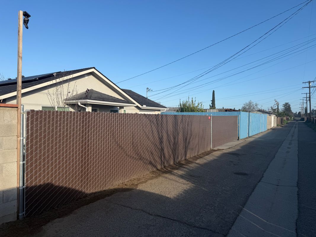 Building Photo - 650 S R St