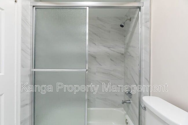 Building Photo - 7750 SW 10th Ct