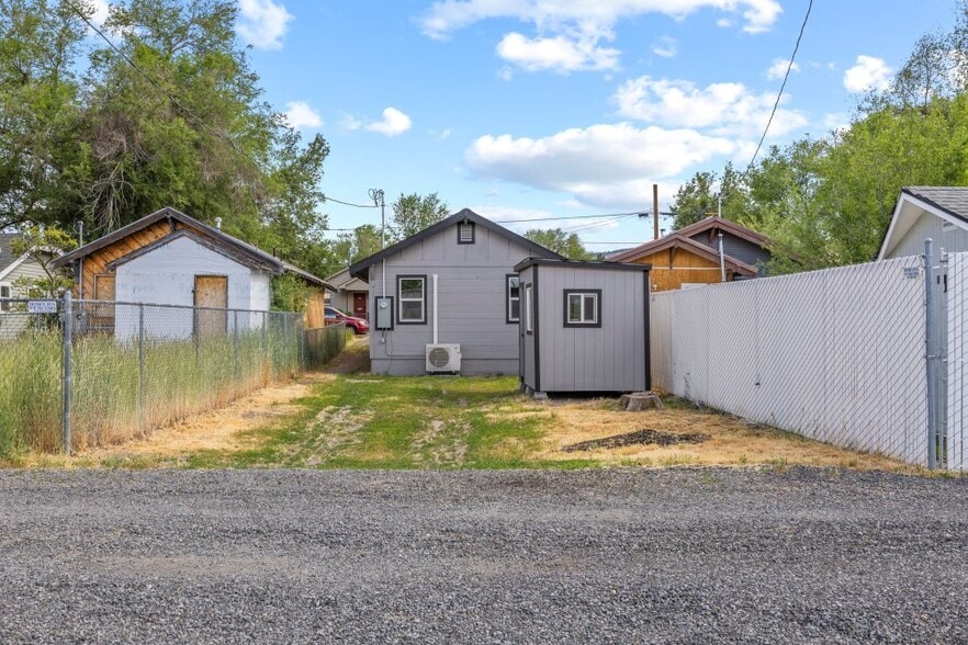 Building Photo - 340 Martin St