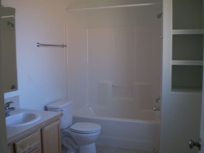 Building Photo - 87558 Placid St
