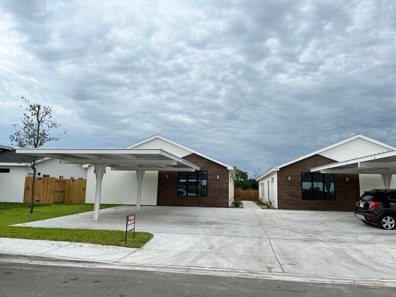 Primary Photo - 2309 E Viviana St