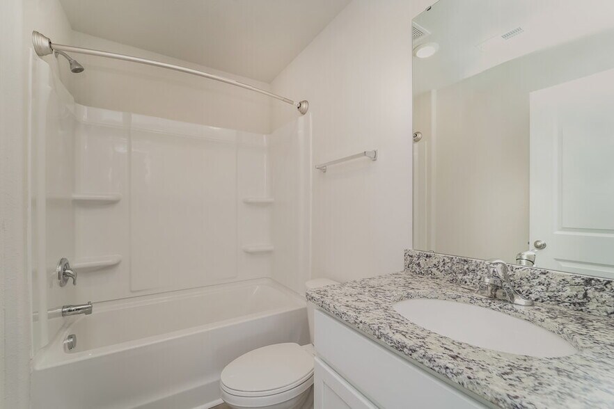 Building Photo - 6405 Lowe Ln