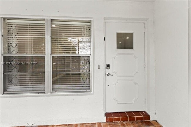 Building Photo - 1020 NW 88th Ave