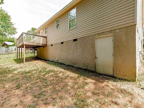 Building Photo - 144 Gower Rd