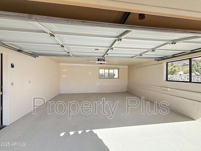 Building Photo - 15545 E Mustang Dr