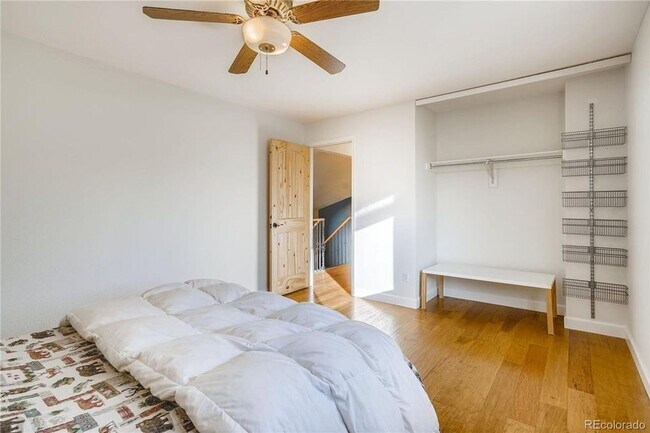 Building Photo - Lovely Louisville Home for Lease! Darling Dutchcreek Home on Dahlia!