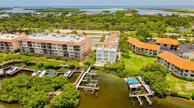 Building Photo - 1575 Pinellas Bayway S