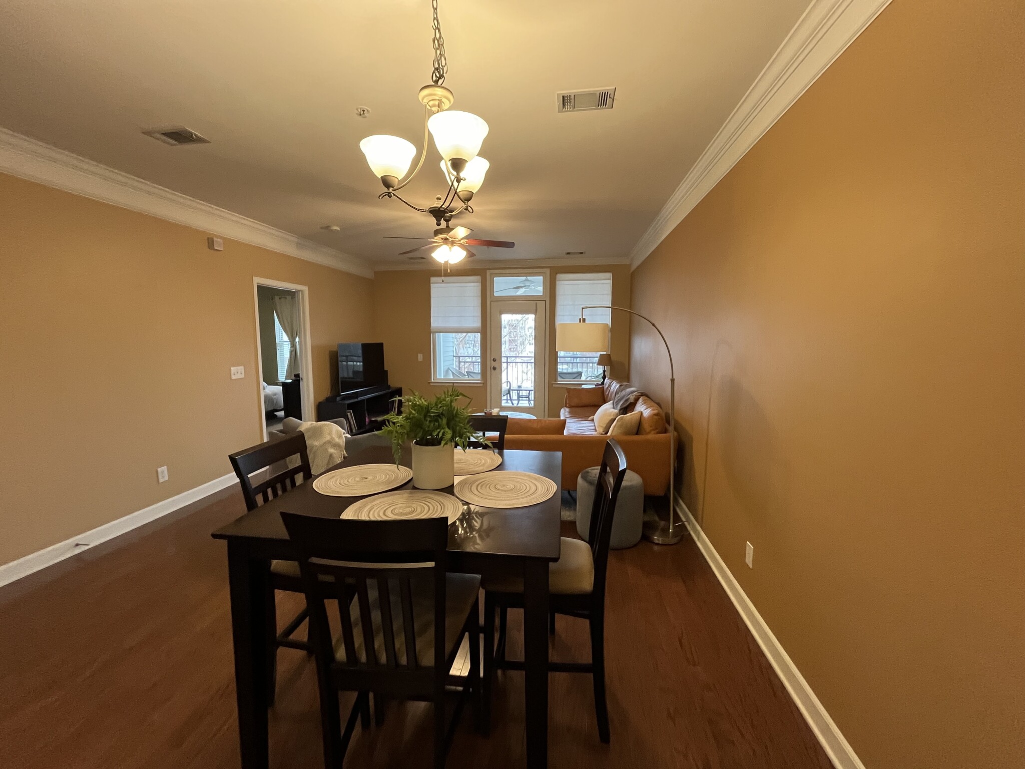 Building Photo - 2310 Elliott Ave