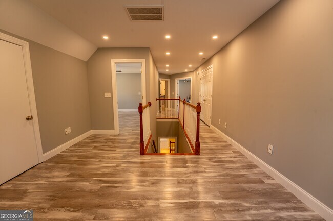 Building Photo - 2925 Orchard Dr