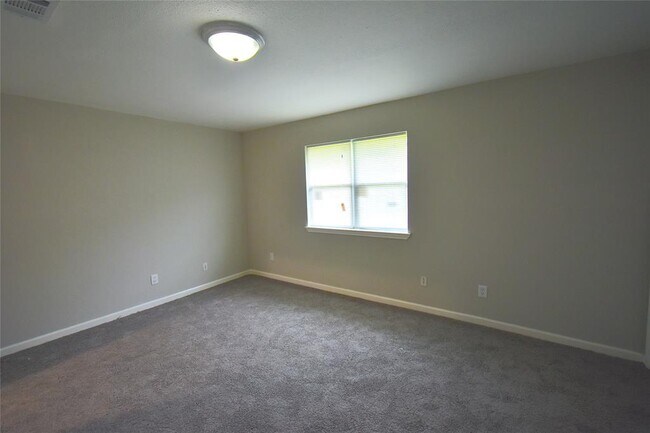 Building Photo - 12806 Cinder Cone Trail