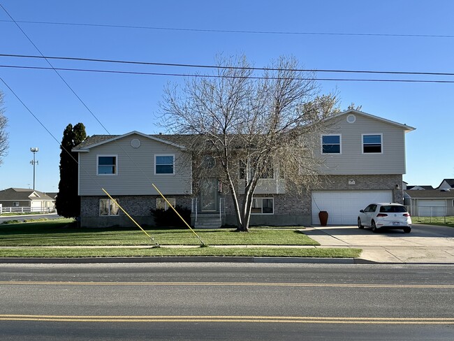 Building Photo - 2419 W 2700 S