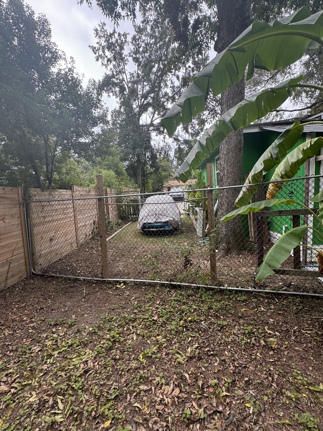 Building Photo - 1612 Pepper Dr