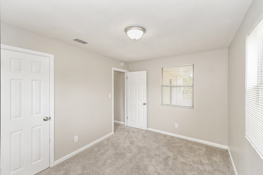 Building Photo - 2240 Grand St