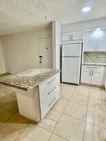 Building Photo - 19055 NW 62nd Ave