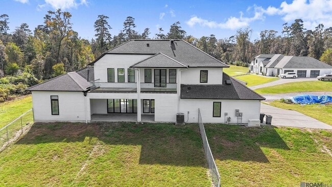 Building Photo - 9825 Fawn Vw Dr