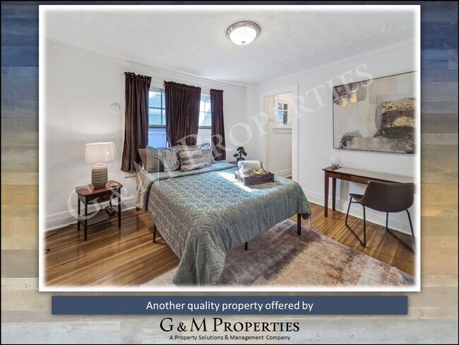 Building Photo - Rare Park Ave Rental – Spacious 3-Bedroom with Original Charm