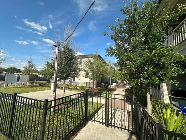 Building Photo - BRAND NEW HOME!