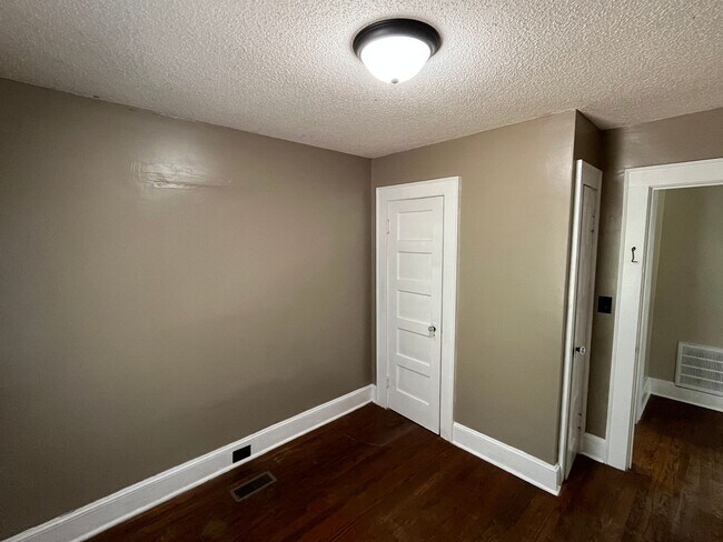 Building Photo - 2535 Marble St