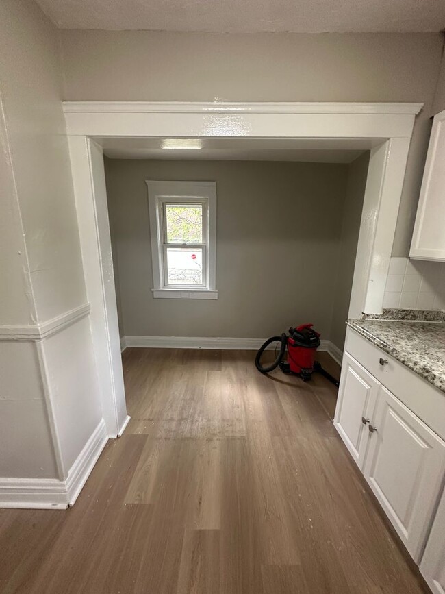 Building Photo - Cleveland East Side 3BR Single