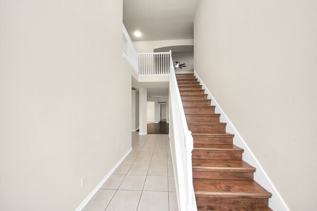 Building Photo - 17303 Quiet Grove Ln