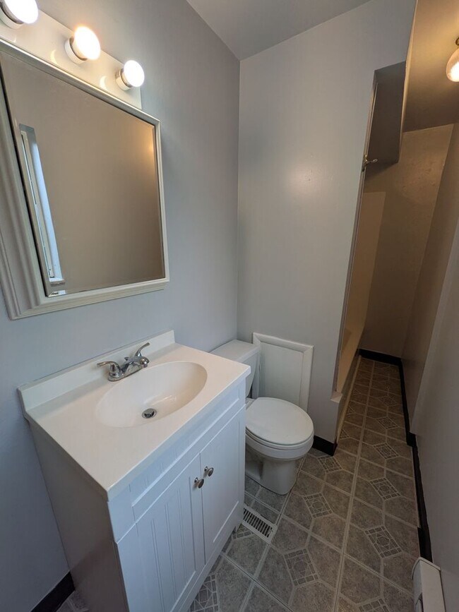Building Photo - 725 Chartiers St