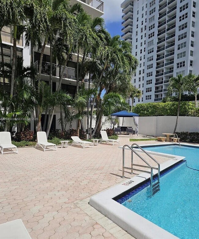 Building Photo - 3031 N Ocean Blvd