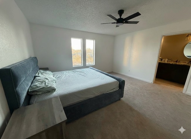 Building Photo - 2807 Macauslan St