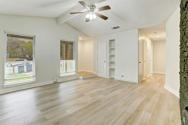 Building Photo - 5205 Palo Blanco Ln
