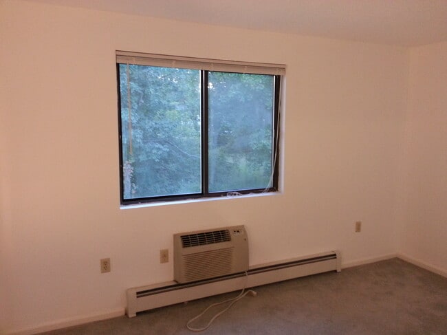 Master Bedroom - 15 Heritage Woods