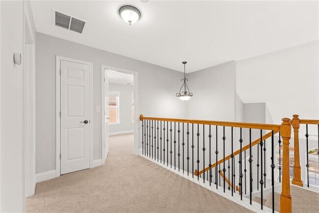 Building Photo - 3329 Rosecliff Trace NE
