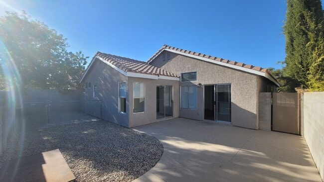 Building Photo - 4825 White Aspen Ave