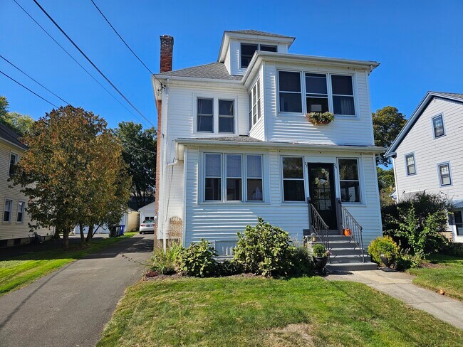 Primary Photo - 27 Argyle Ave