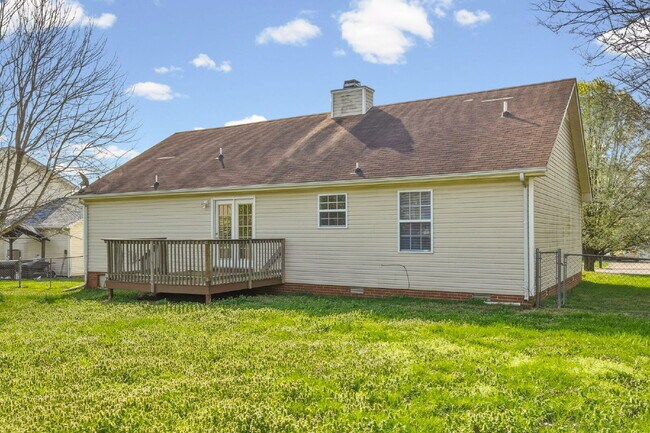 Building Photo - Charming 3-Bedroom Home with 2 Full Baths Ranch, Fenced in backyard with Storage Shed - Your Perf...