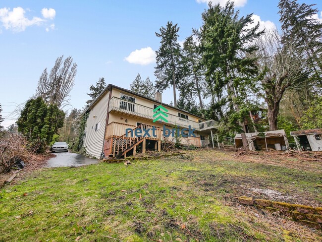 Building Photo - Spacious 2 Bed 1 Bath for Rent!