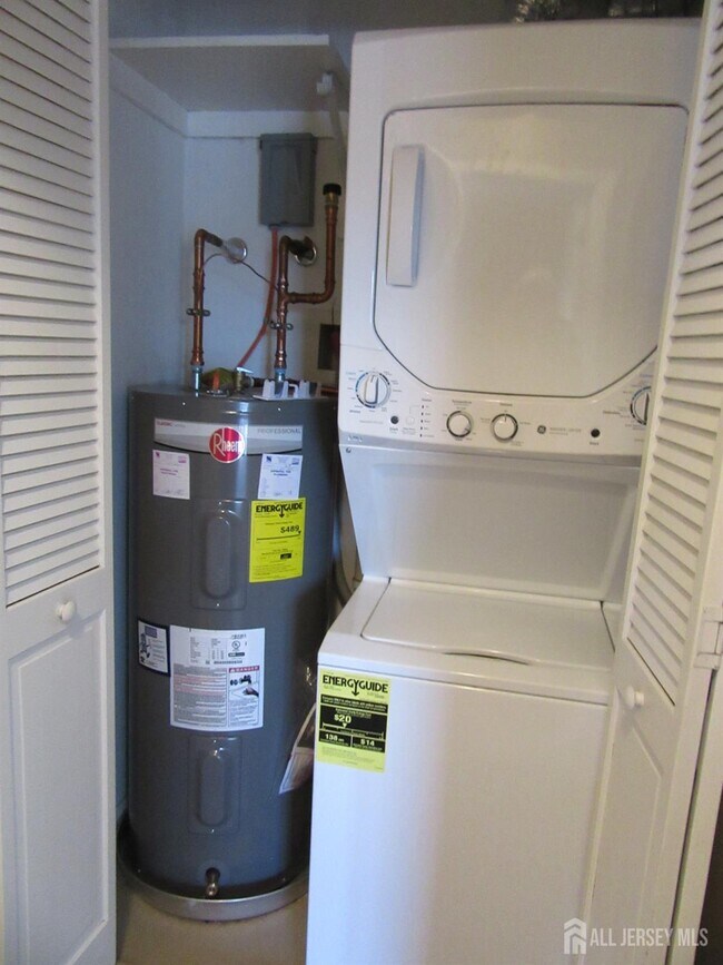 Building Photo - 1608 Ravens Crest Dr