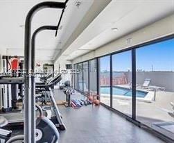 Building Photo - 555 NE 30th St