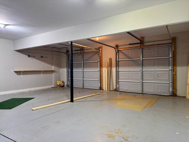 Building Photo - 6477 Olin Ln