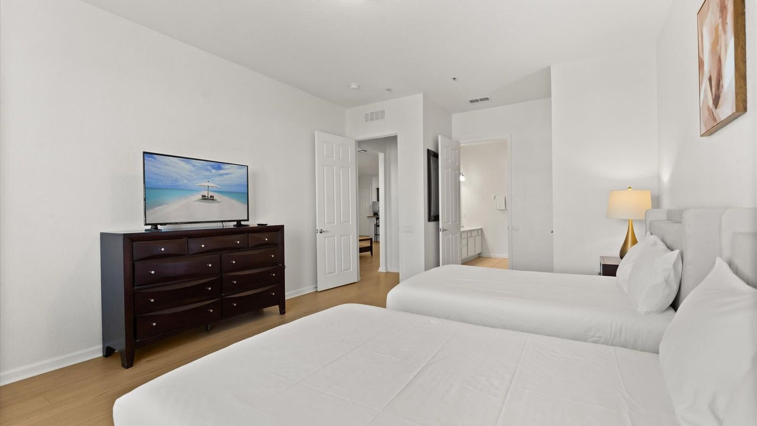Building Photo - 5024 Shoreway Loop