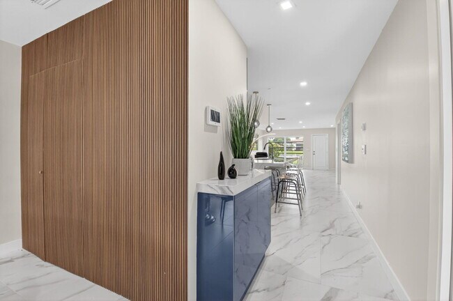Building Photo - 5753 Spindle Palm Ct
