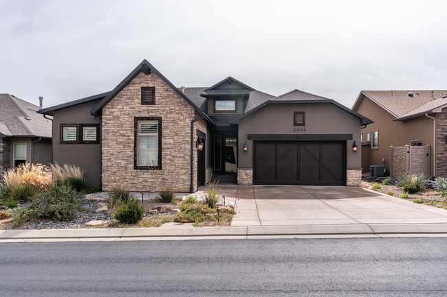 Primary Photo - 2094 Two Wood Dr