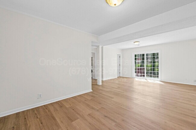 Building Photo - 4410 Carrollwood Dr