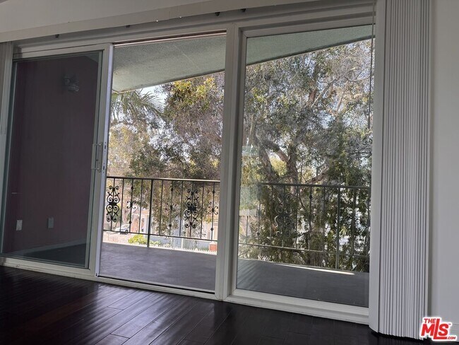 Building Photo - 2639 6th St