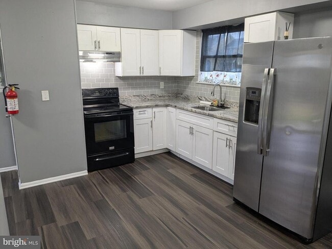 Building Photo - 51 Noble Rd