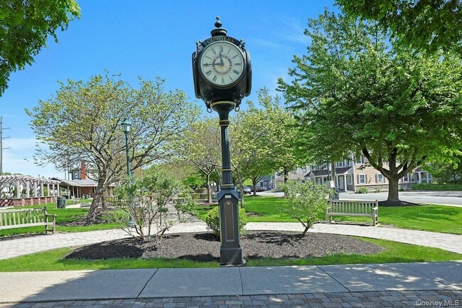 Building Photo - 962 US-9W