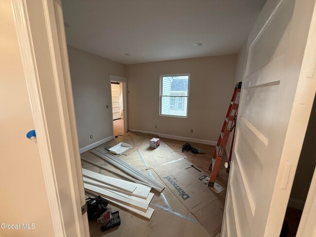 Building Photo - 253 6th Ave